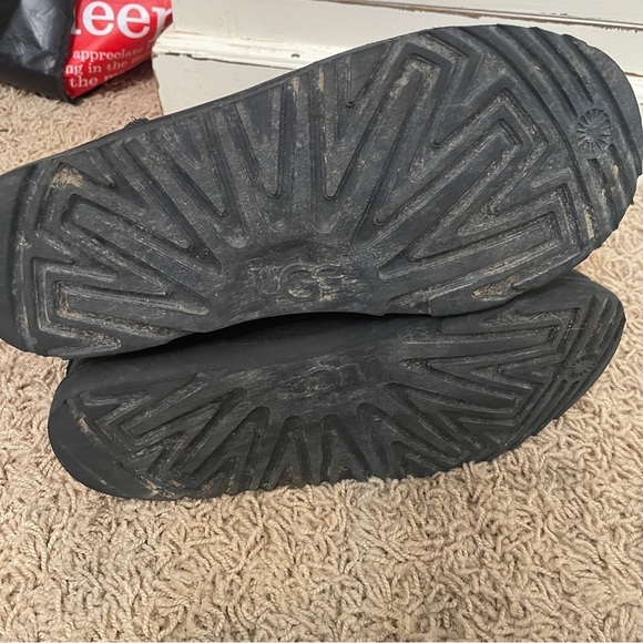 UGG Australia Short Boot Black Booties Size 5 Uggs Ankle Boots Winter Snow - Picture 8 of 8